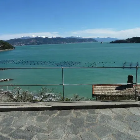 La Palafitta Couette-café Porto Venere