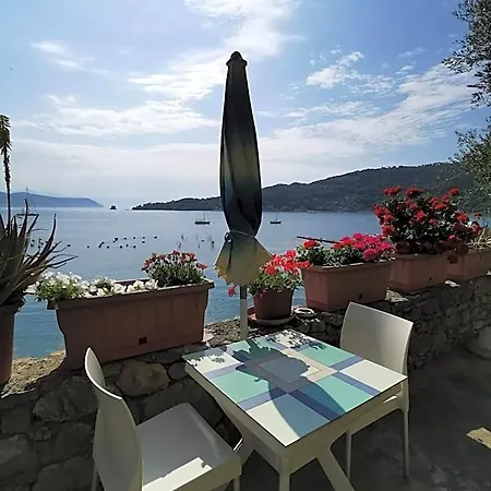 La Palafitta Bed & Breakfast